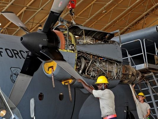 C-130 News: USAF Awards Rolls-Royce $36M Contract To Upgrade C-130 ...